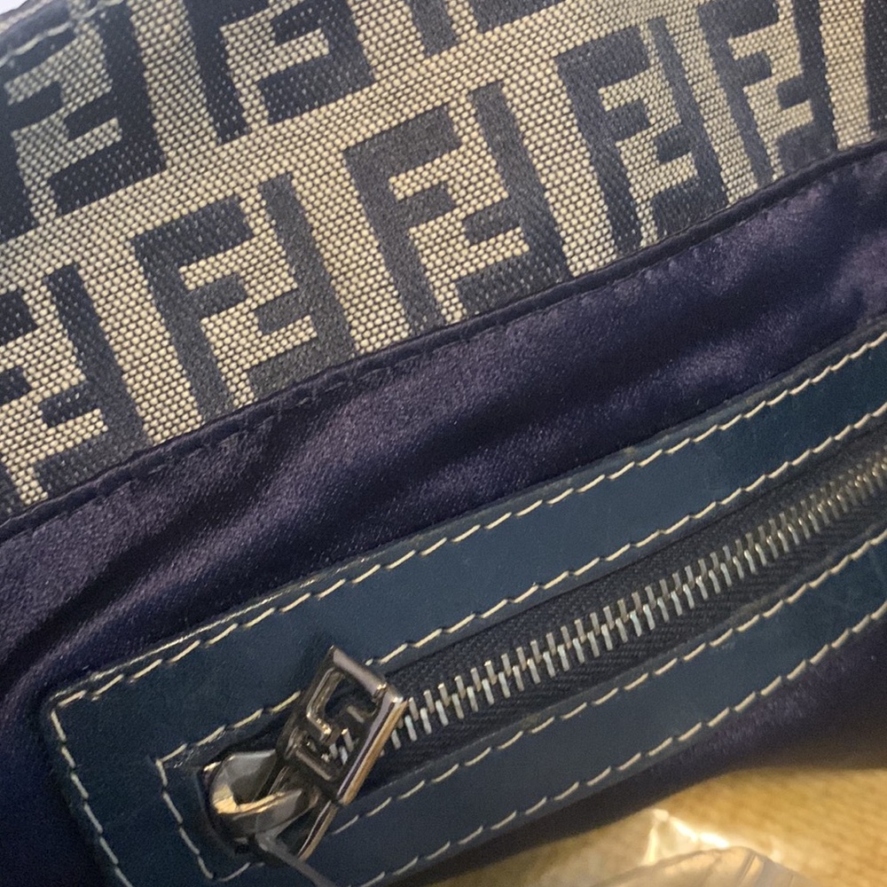 Fendi Zucchino handbag leather and canvas. - Picture 5 of 11